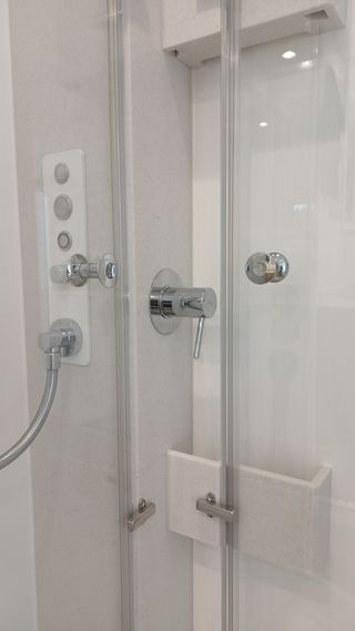 Bad/WC - Bad Übersicht