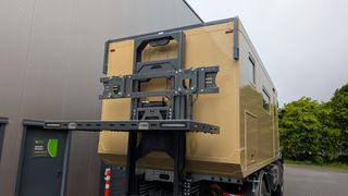 Rear Carrier XL Platform - Detail View 5